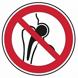 Zákaz vstupu s kovovými implantátmi