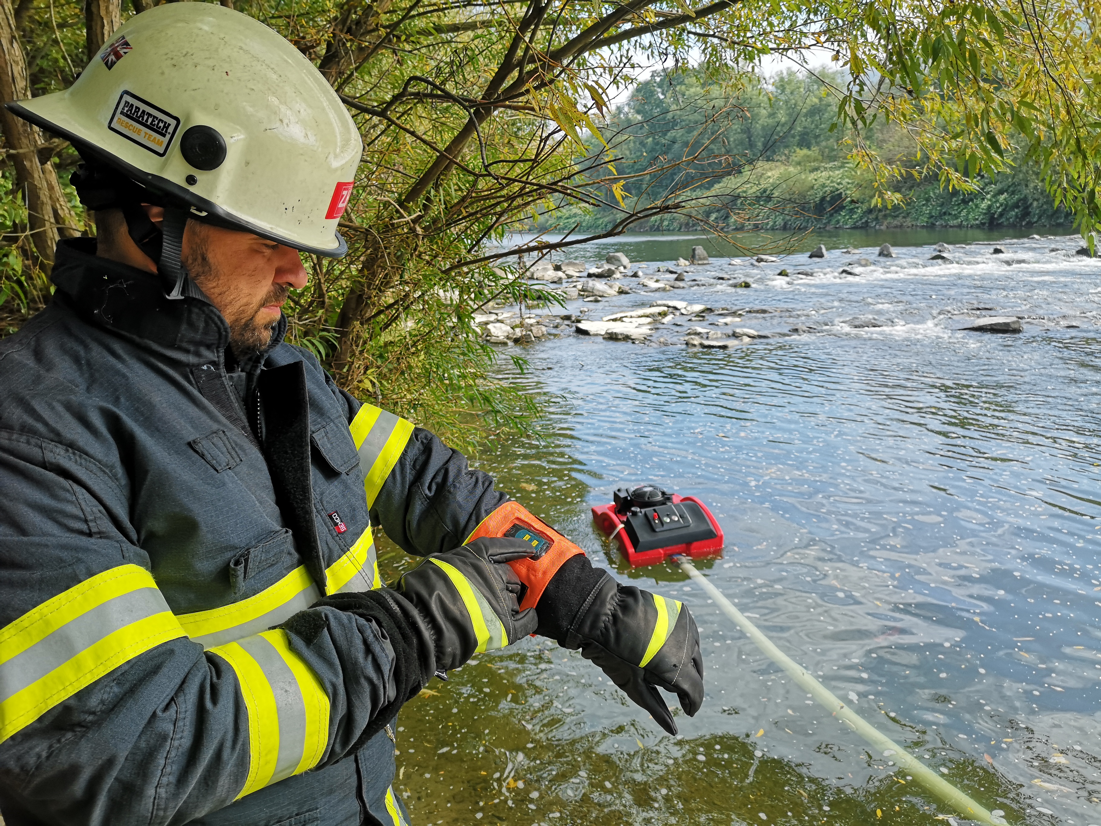 Plávajúce čerpadlo AMPHIBIO-REMOTE na diaľkové ovládanie