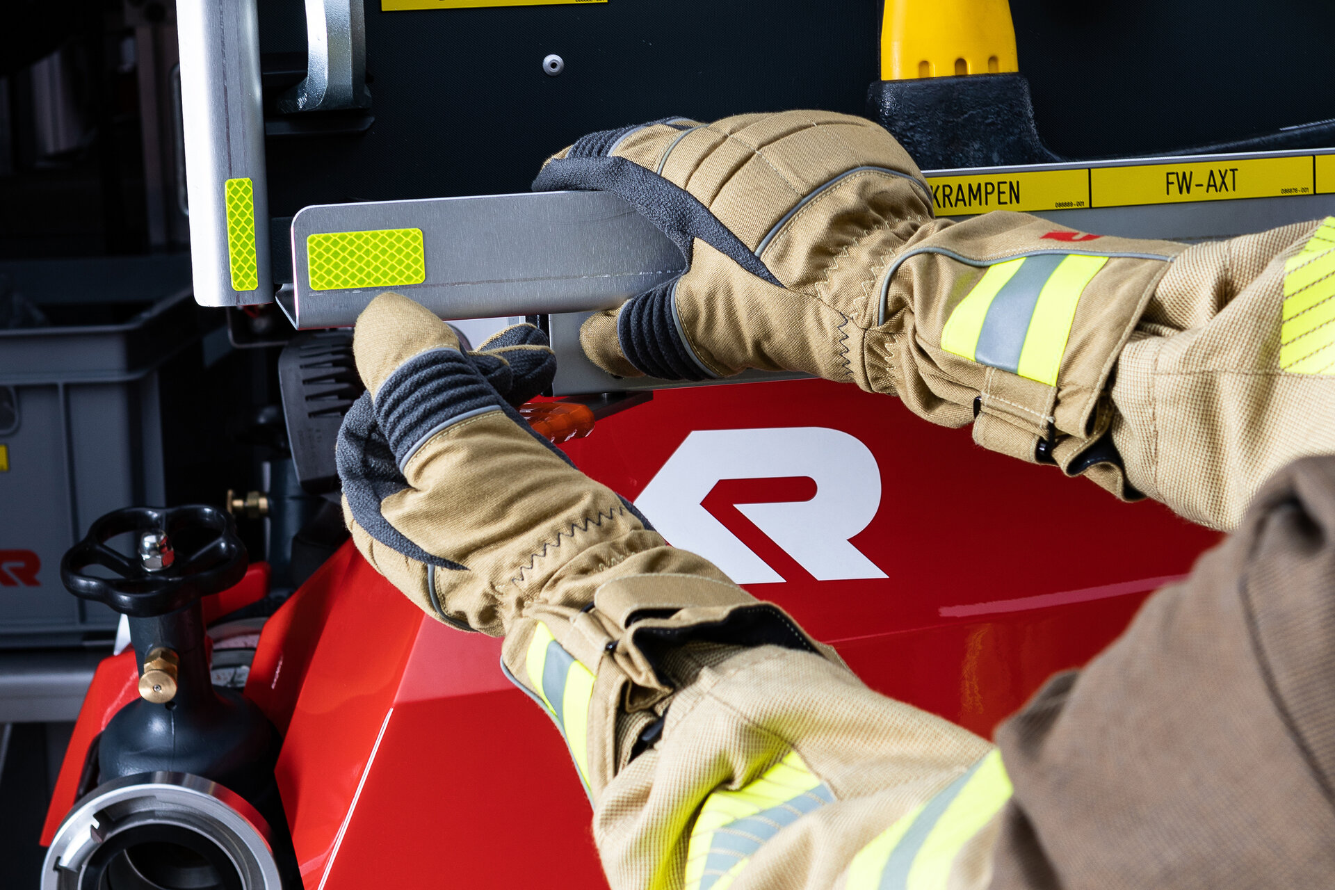 RUKAVICE SAFE GRIP3 ROSENBAUER S DLHOU MANŽETOU piesková