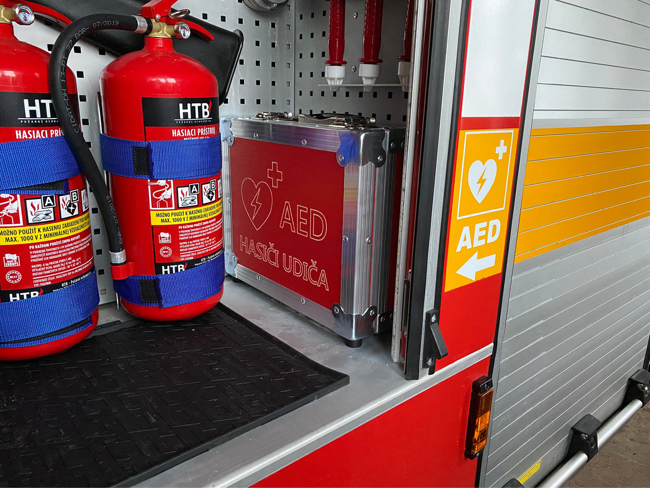 Odolný transportný kufor AED Odolný transportný kufor AED