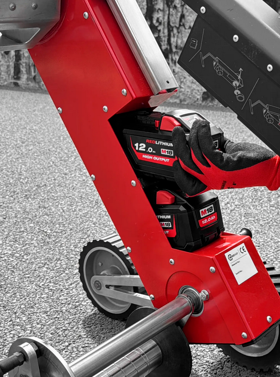 ET-Roller 7 elektrický navíjač požiarnych hadíc do 6" napájaný Milwaukee batériami