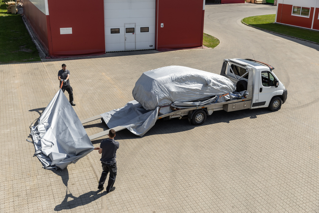 Požiarna plachta (DEKA) na elektromobily pre odťahové služby Požiarna plachta (DEKA) na elektromobily pre odťahové služby