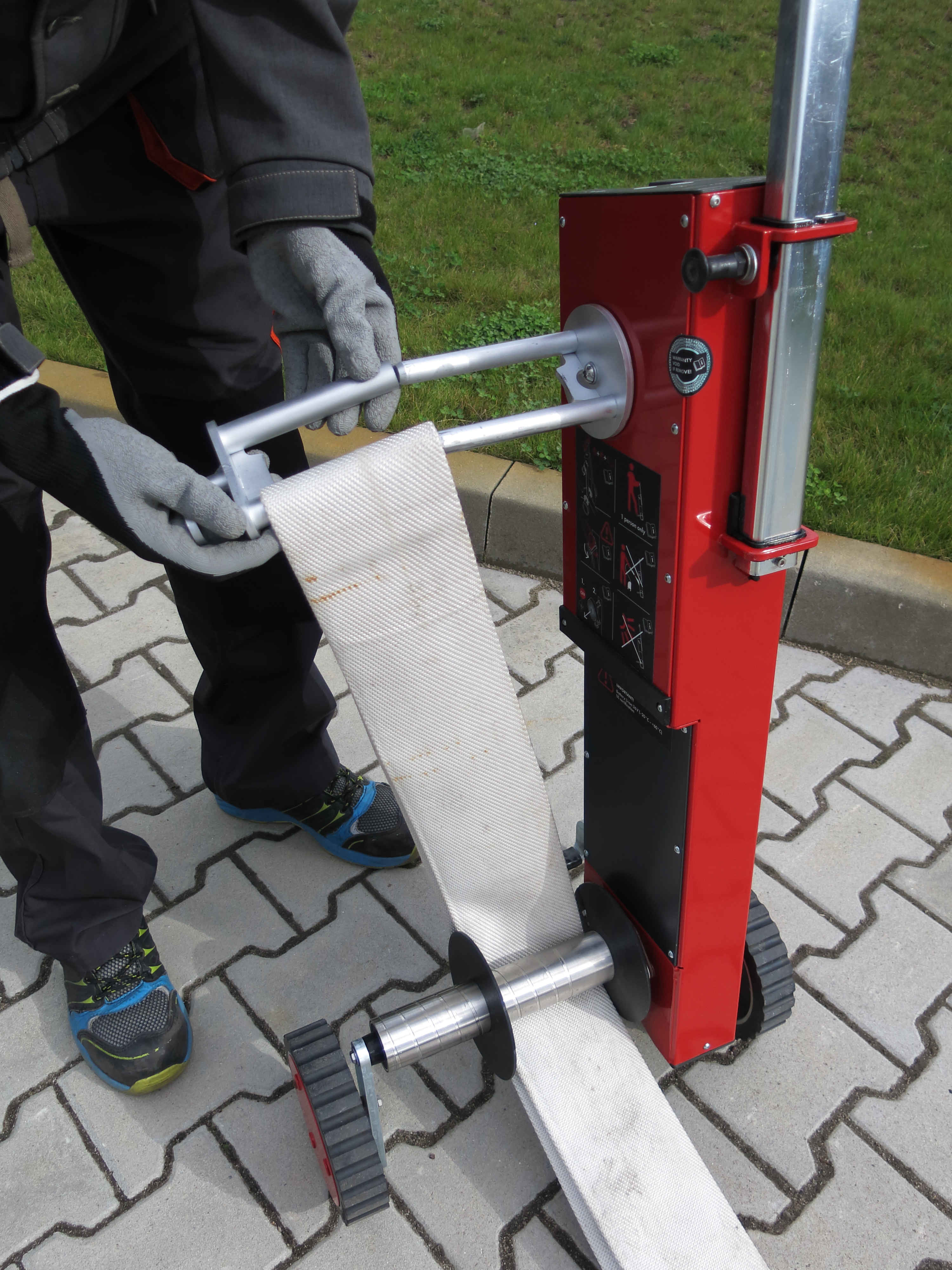 Elektrický navíjač hasičských hadíc ET-Roller 5 batéria Li-ion