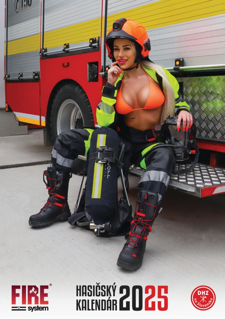 NEW NÁSTENNÝ KALENDÁR FIREGIRLS HOT 2025