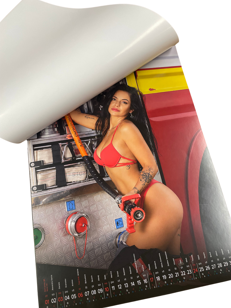 NÁSTENNÝ KALENDÁR FIREGIRLS  2027